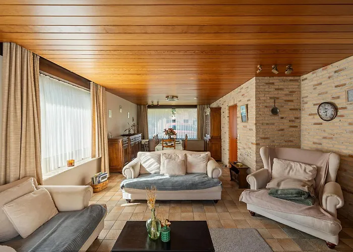 Willa Maurice Close To The Oostduinkerke