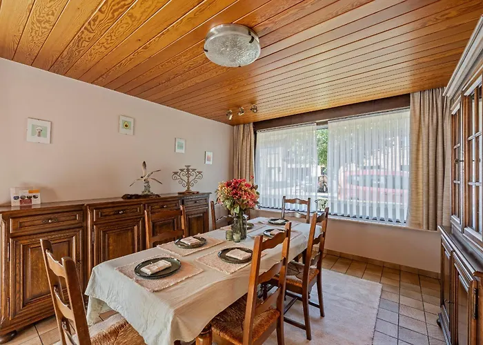 Maurice Close To The * Oostduinkerke